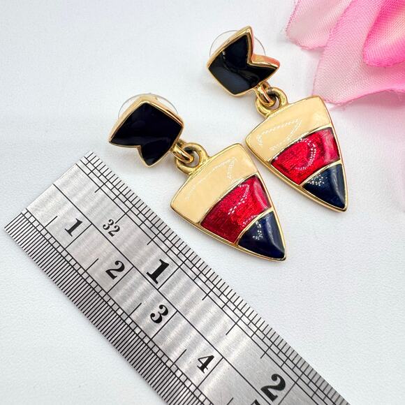 Vintage Trifari Nautical Flag Earrings Cream Red Blue Enamel Signed Preppy Chic - Picture 7 of 9